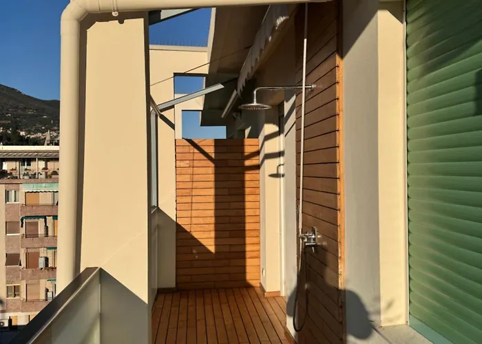 Attico La Terrazza アラッシオ